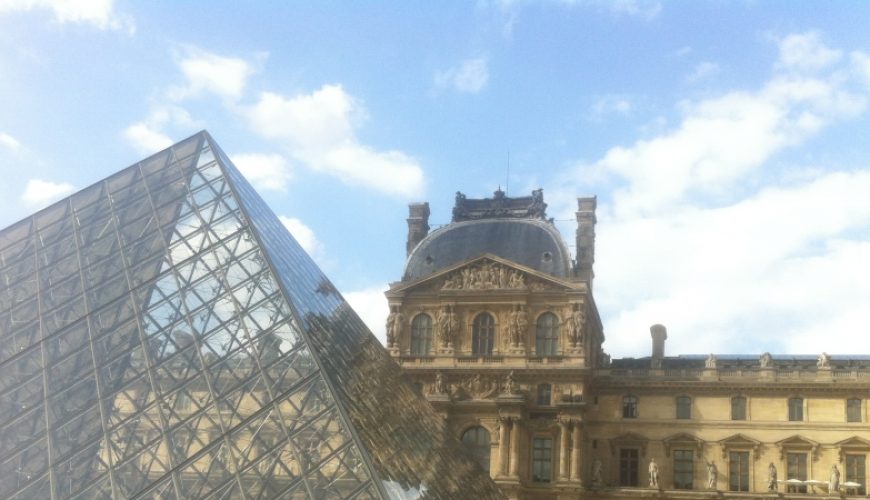 Discover the world with a guide