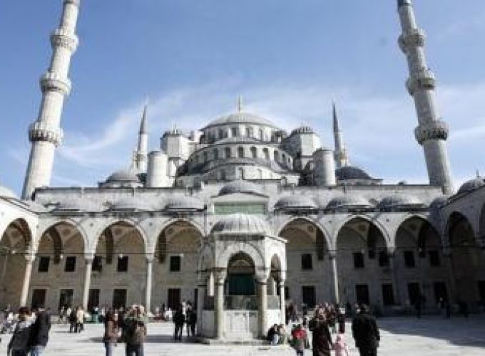 Discover the world with a guide