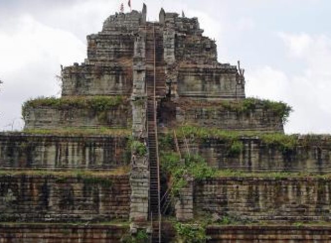 Discover the world with a guide