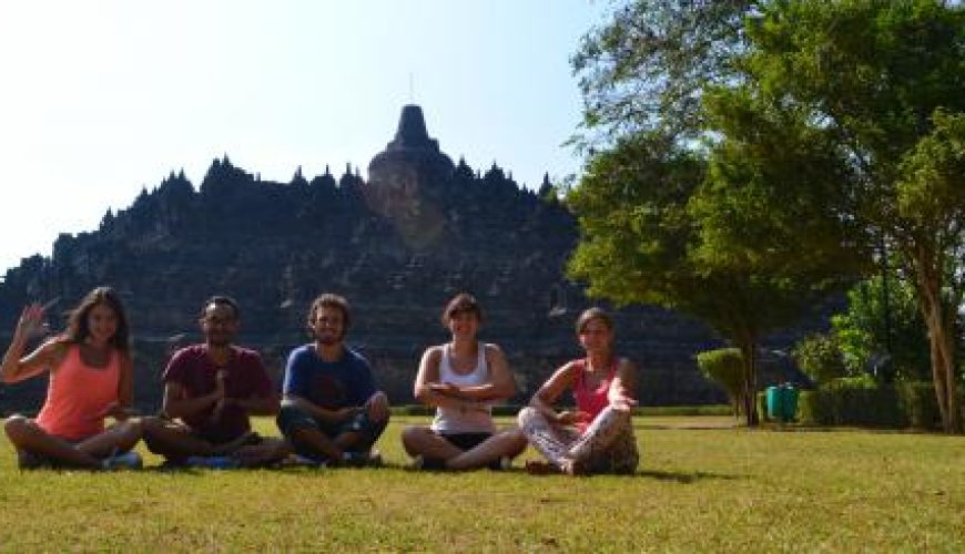 Discover the world with a guide