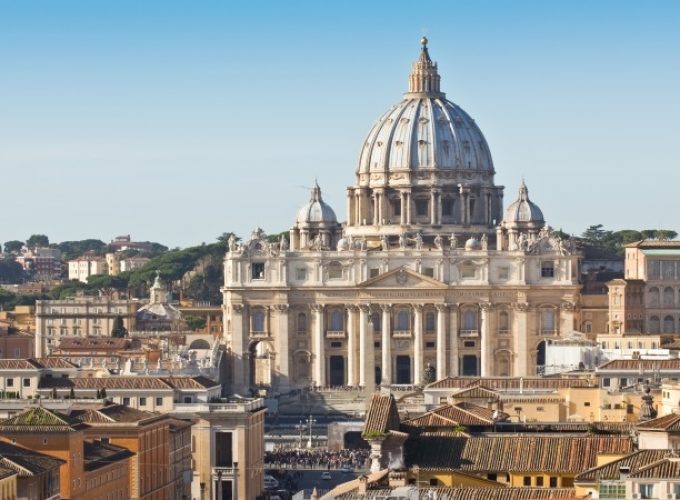 Discover the world with a guide