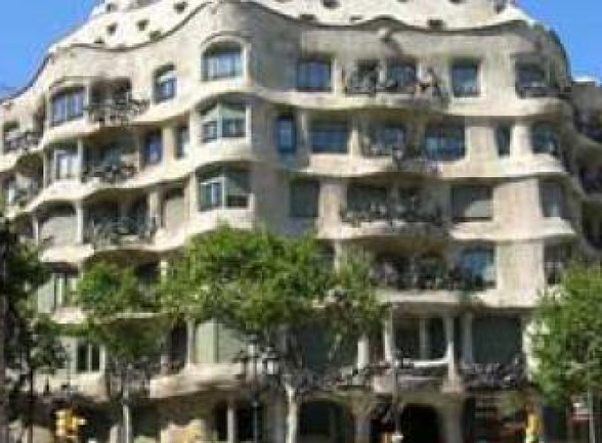 Discover the world with a guide