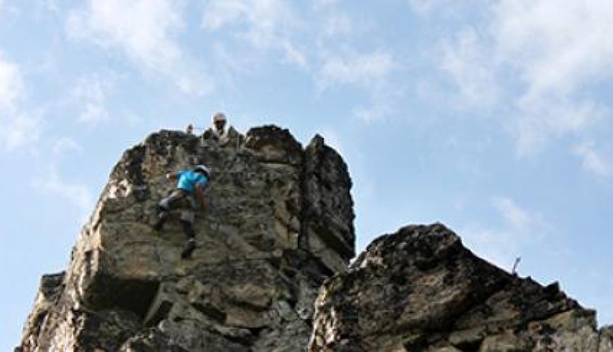 Discover the world with a guide