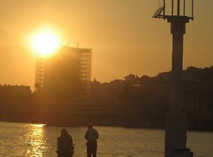 Discover the world with a guide