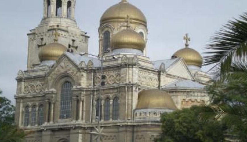 Discover the world with a guide