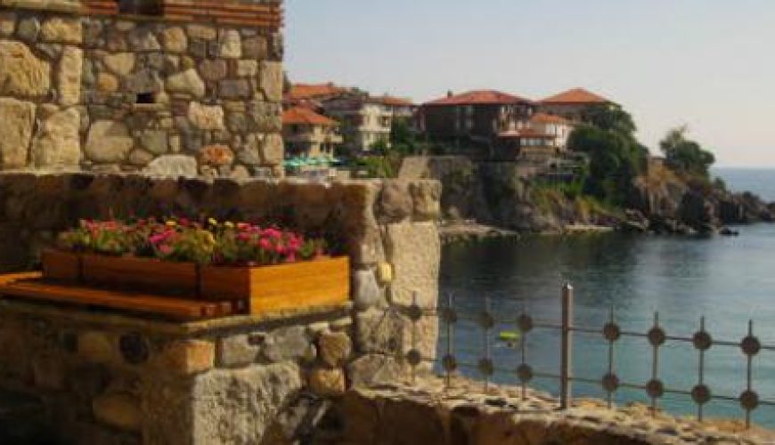 Discover the world with a guide