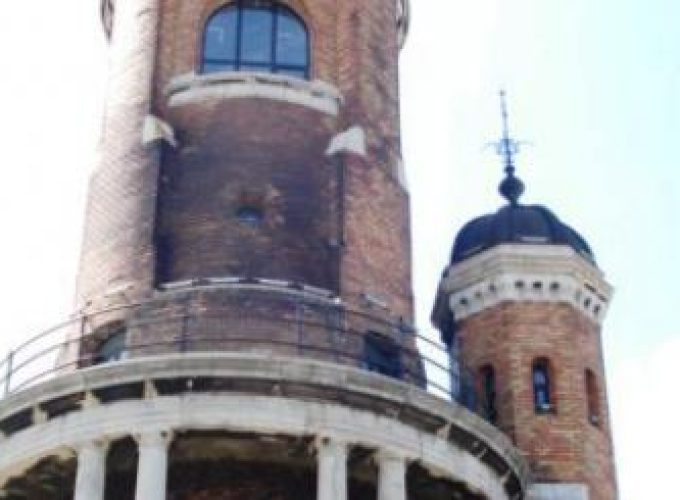 Discover the world with a guide