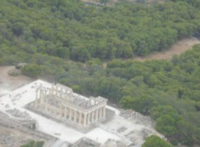 Discover the world with a guide