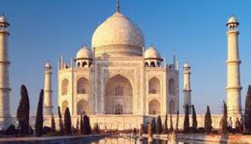 Discover the world with a guide