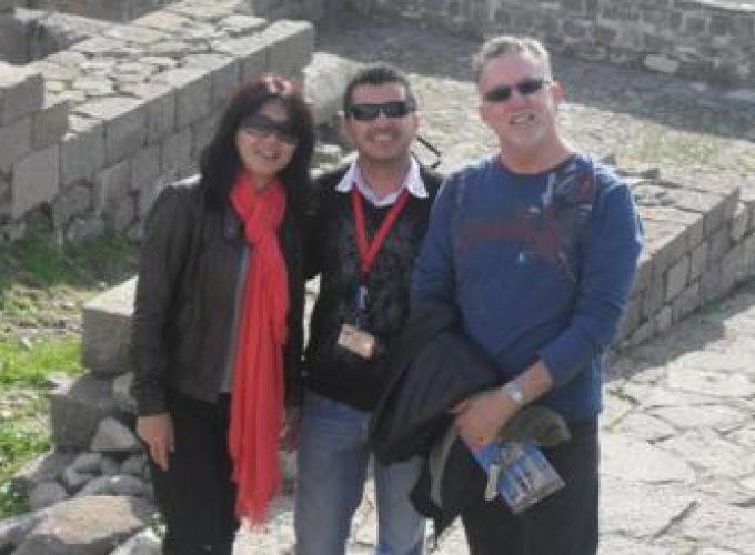 Discover the world with a guide