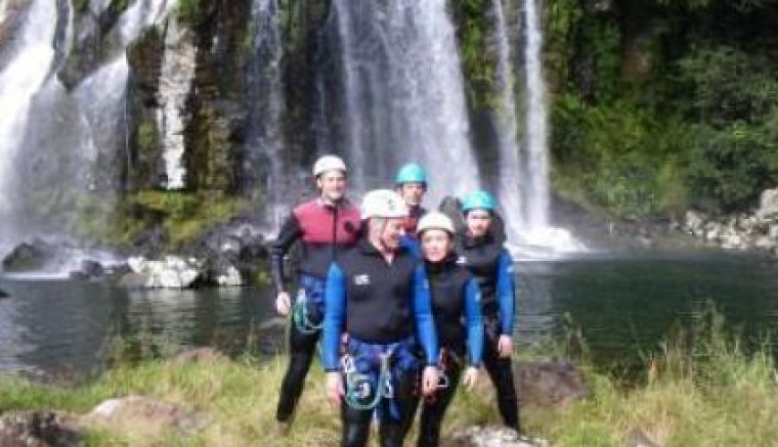 Discover the world with a guide