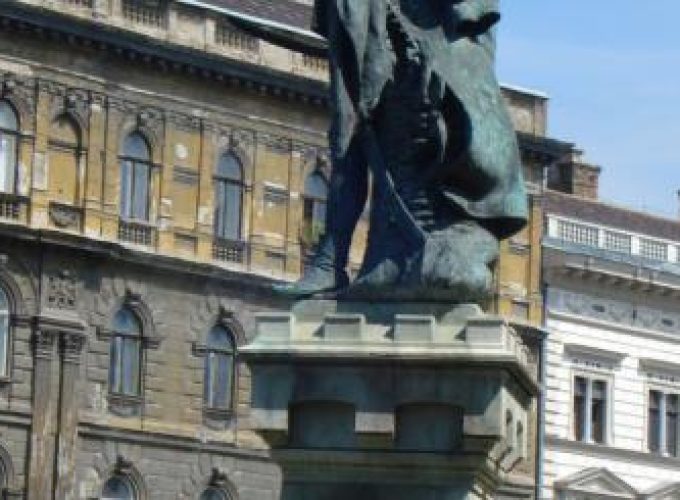 Discover the world with a guide