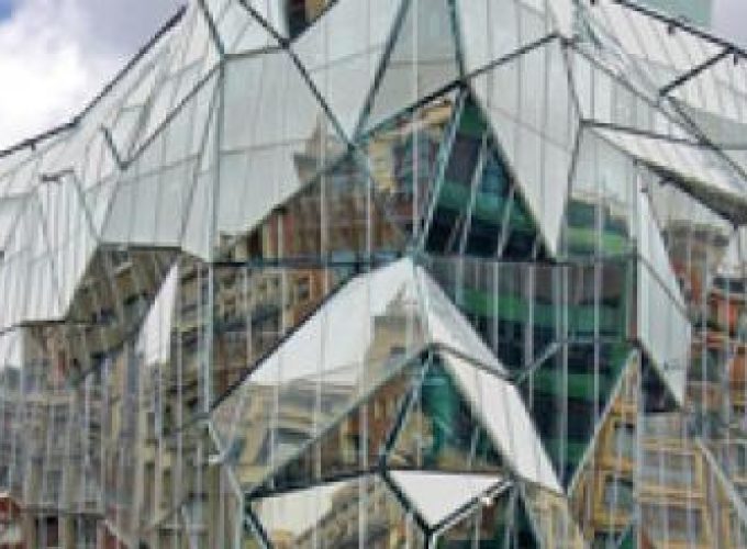 Discover the world with a guide