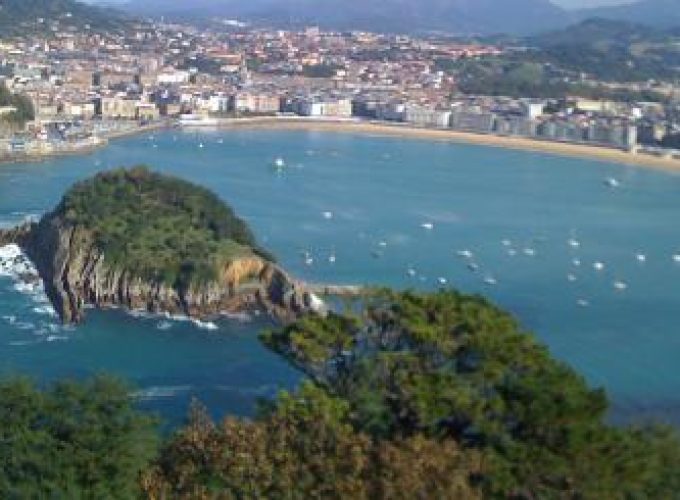 Discover the world with a guide