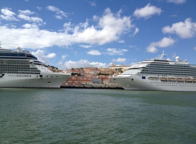 Discover the world with a guide