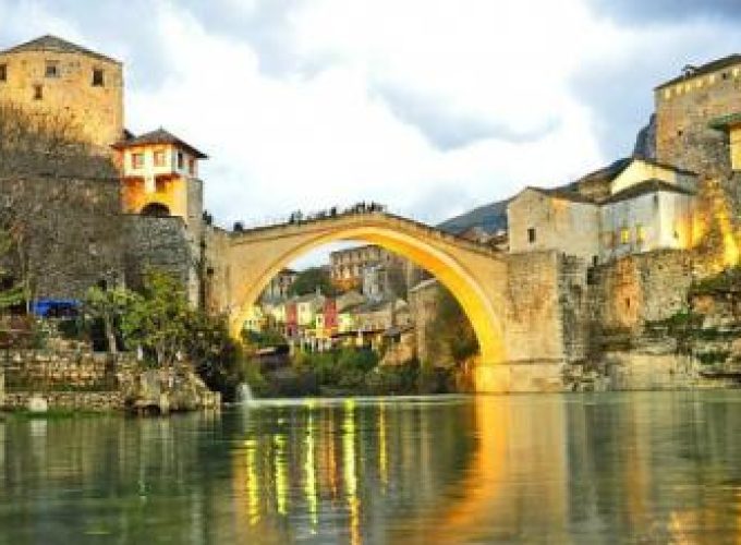 Discover the world with a guide